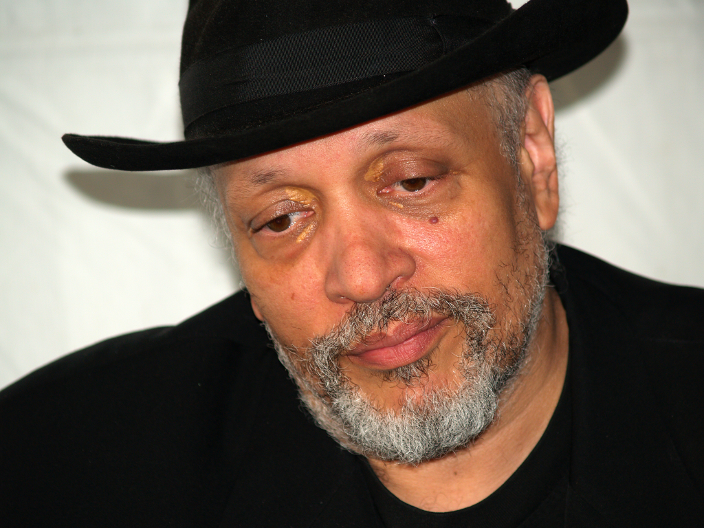 Walter Mosley Biografía