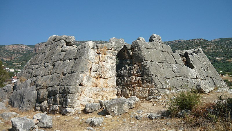 Hellinikon, la misteriosa pirámide de la antigua grecia